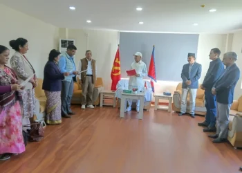 इस्तियाक राईसहित एमालेका तीन केन्द्रीय सदस्यले लिए शपथ